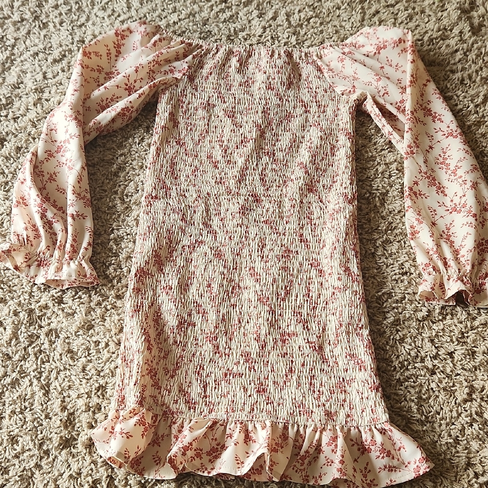 Pink Lily Floral Tight Fitting Dress Size Small